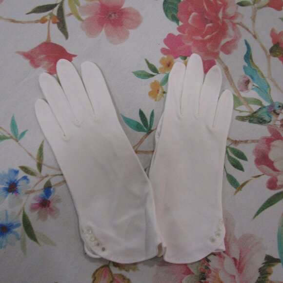 Vintage NOS New Dead Stock White Cotton Gloves with Buttons---9.5"---#3779-08/24 - Picture 1 of 4
